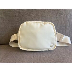 Gaiam Yoga Sidekick  Waist Fanny Pack, Cream